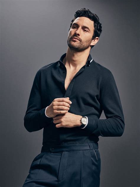 noah mills.